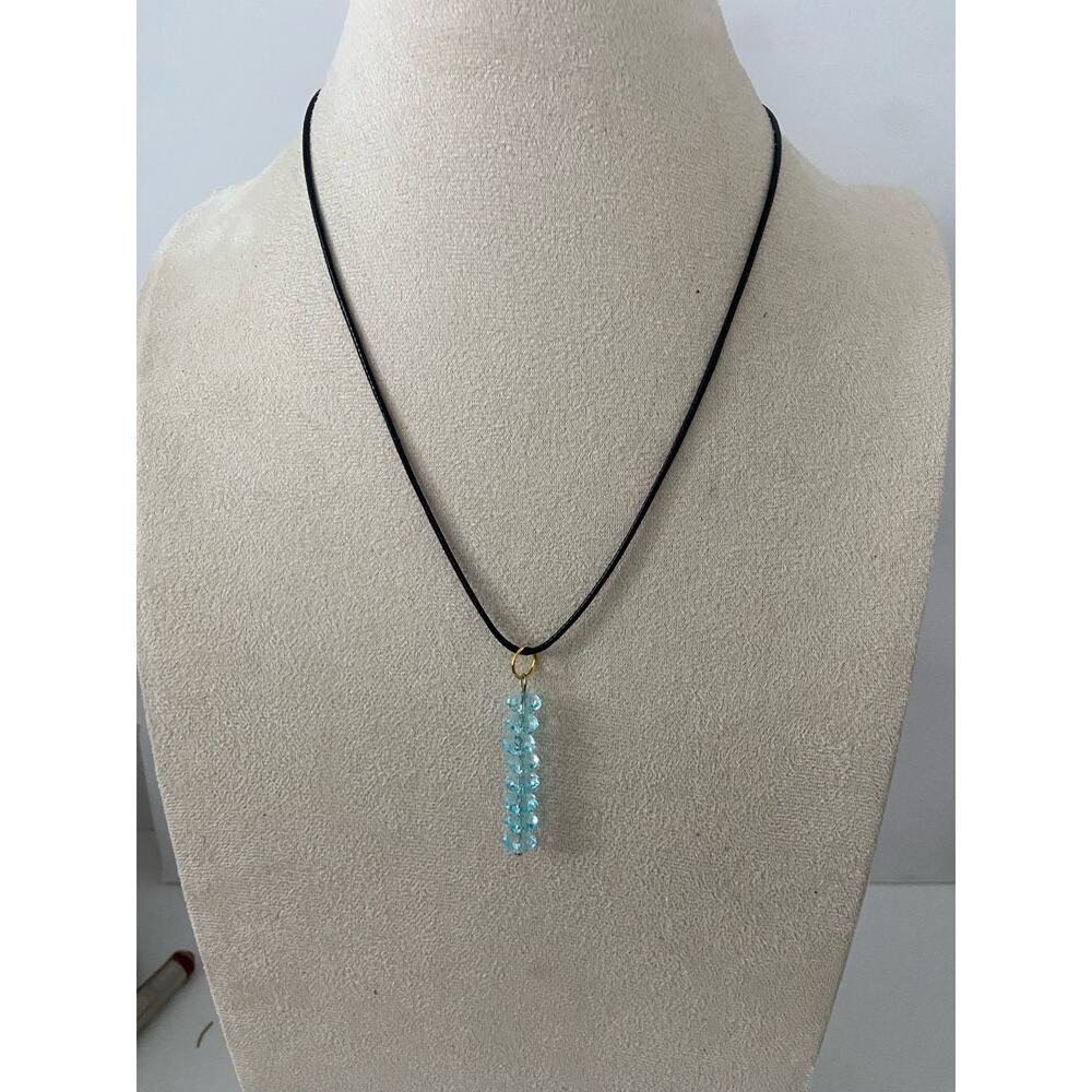Bright blue pendant necklace